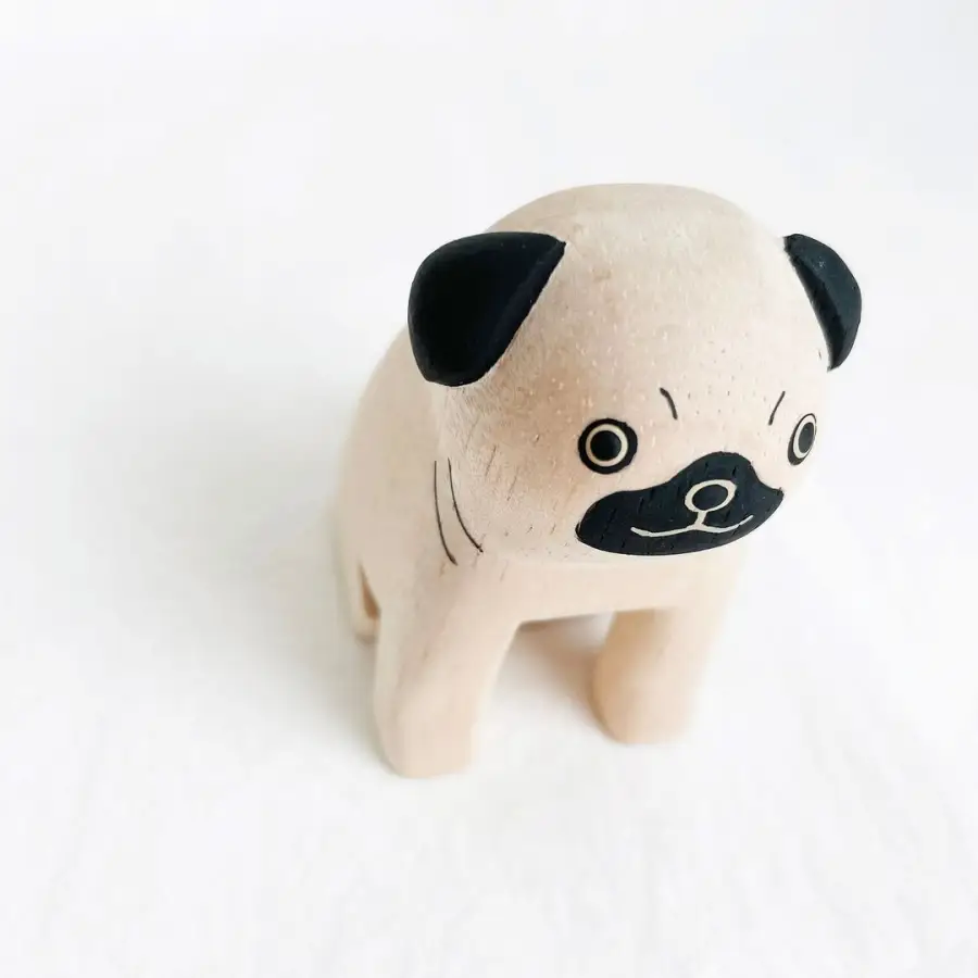 Figurine Chien Carlin en Bois - Image 8