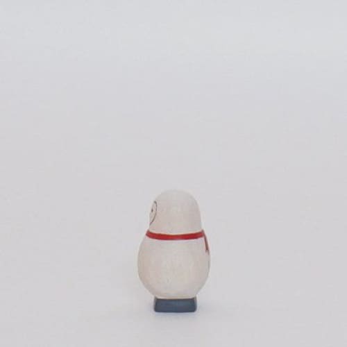 Figurine en bois - Bébé chouette écharpe rouge - Image 3