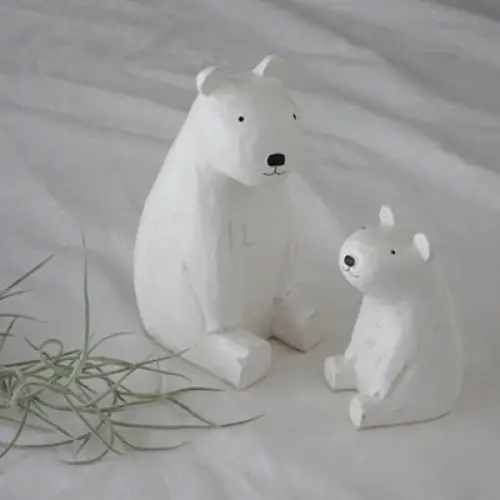 Figurine en bois – Ours polaire assis (parent) - Image 3