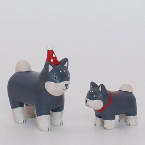 Figurine en bois - Parent chien Shiba inu avec chapeau de fête - Image 6