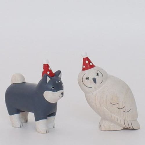 Figurine en bois - Parent chien Shiba inu avec chapeau de fête - Image 7