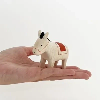 Figurine en bois – UMA rouge – Collection Polepole Animal - Image 5
