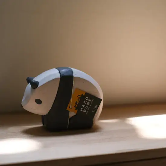 Figurine Panda Géant en bois | HAKOBUNE - Image 2