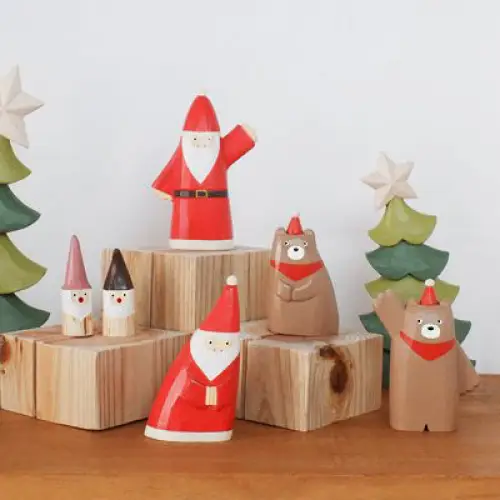 Figurine Père Noël Calin en Bois - Image 4