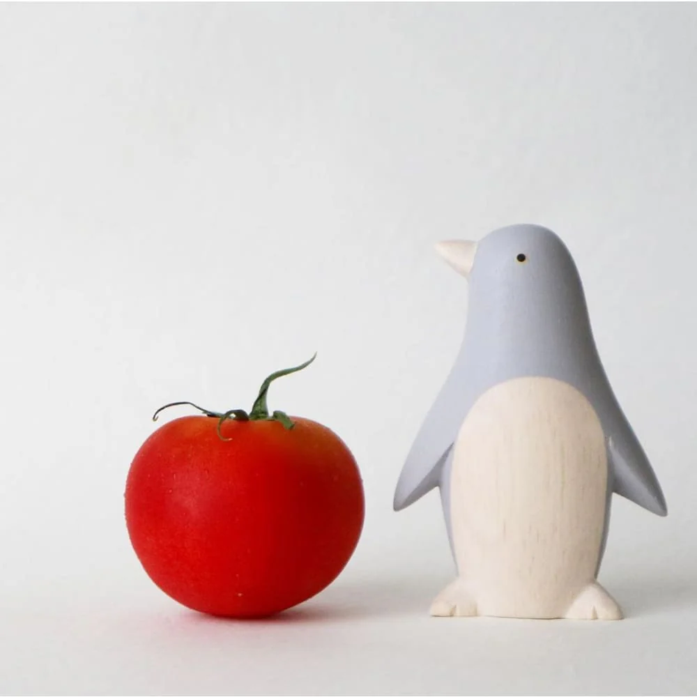 Figurine Pingouin gris en Bois - Image 4