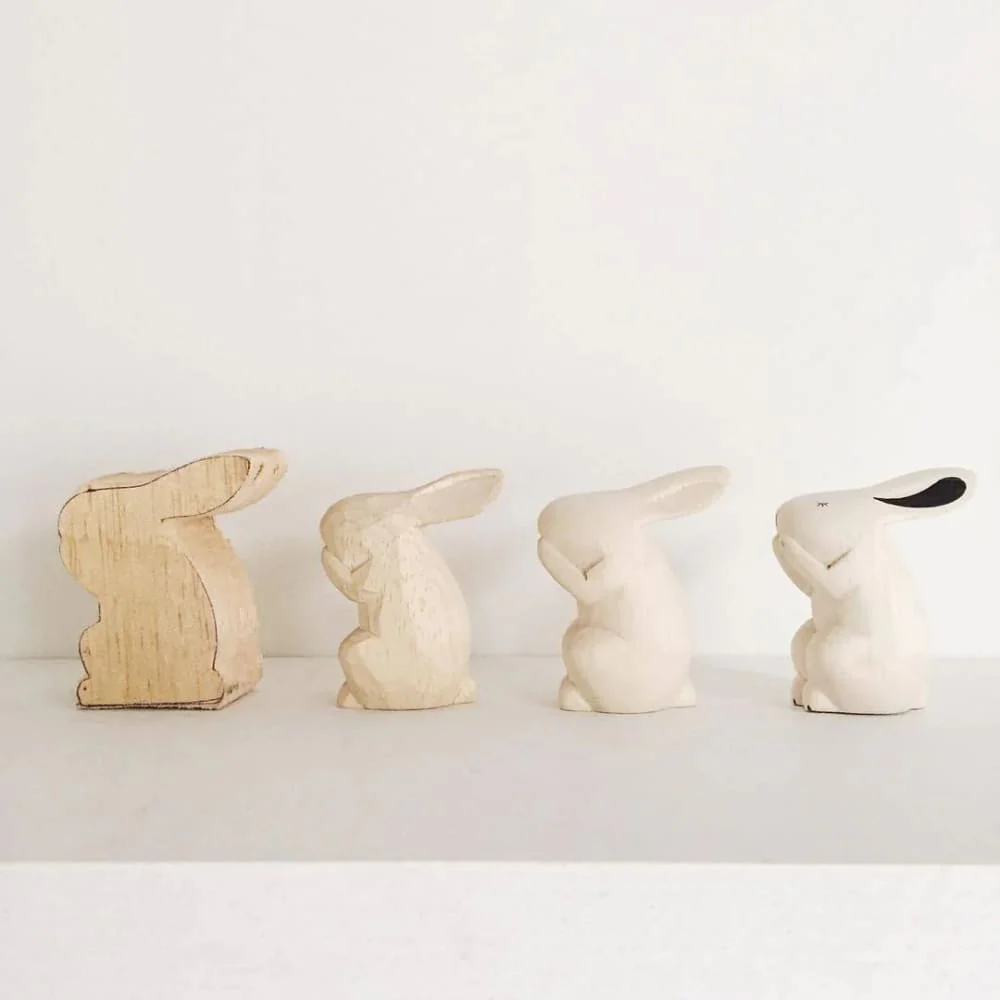 Figurine Shiba Enfant en Bois - Image 3